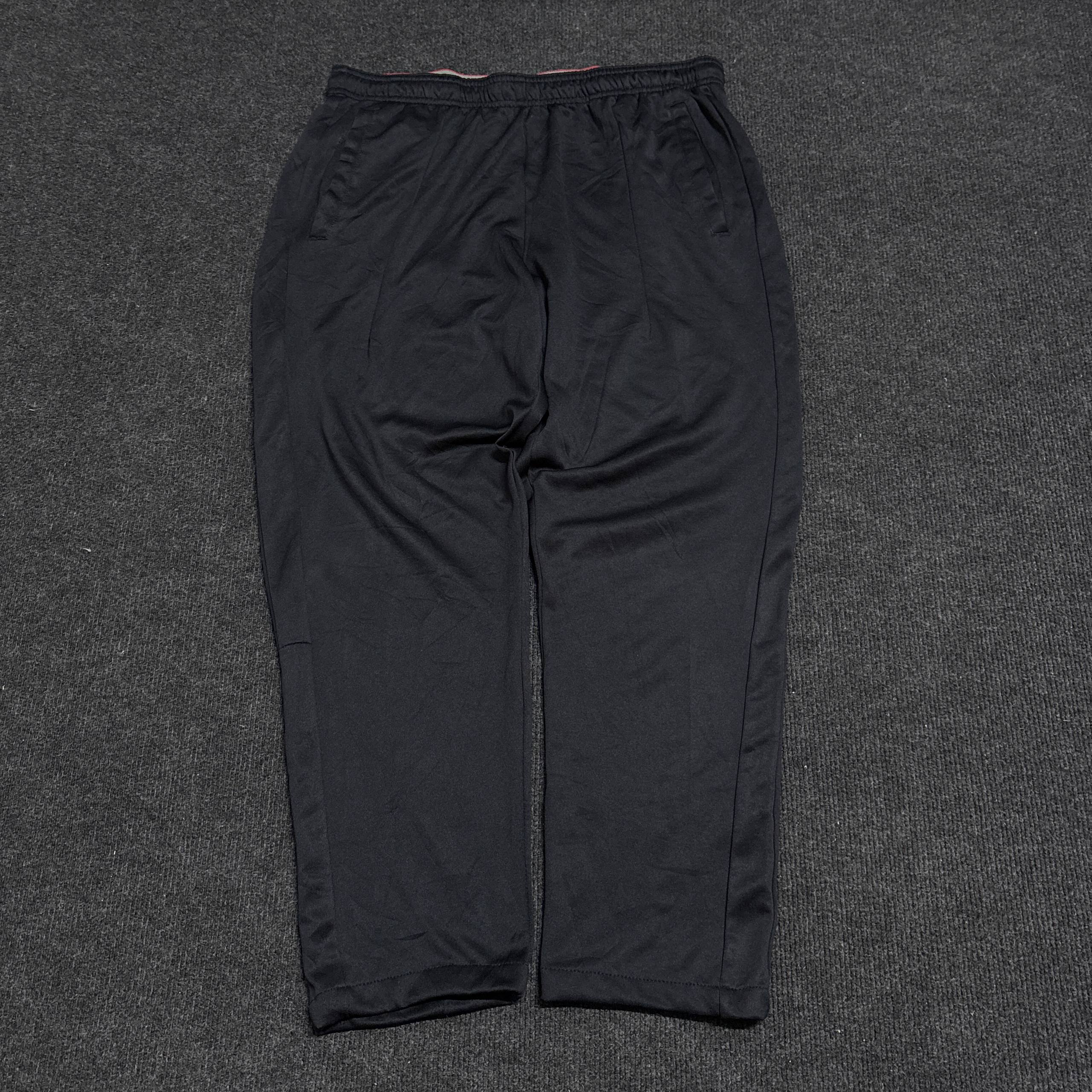 Avlnche black track pant