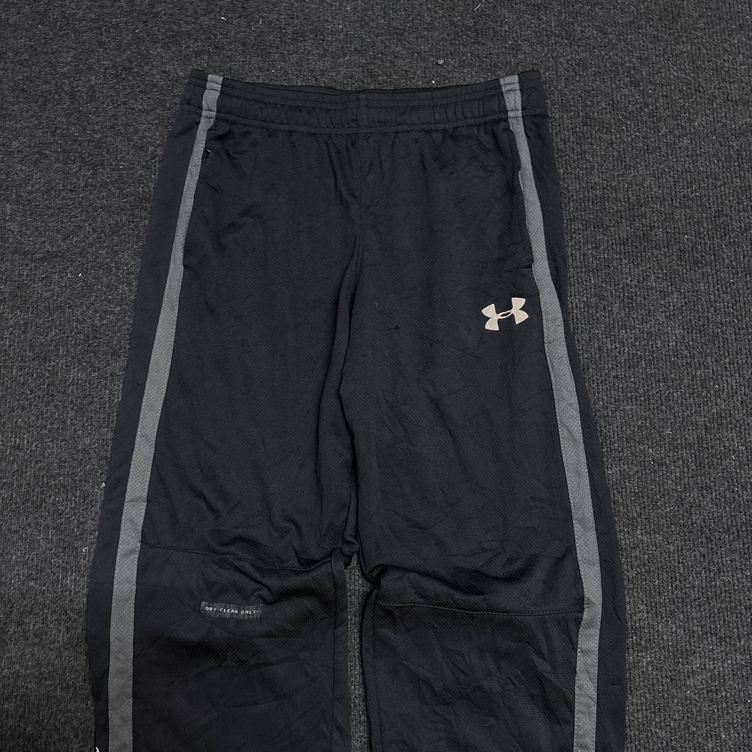 UA BLACK TRACK