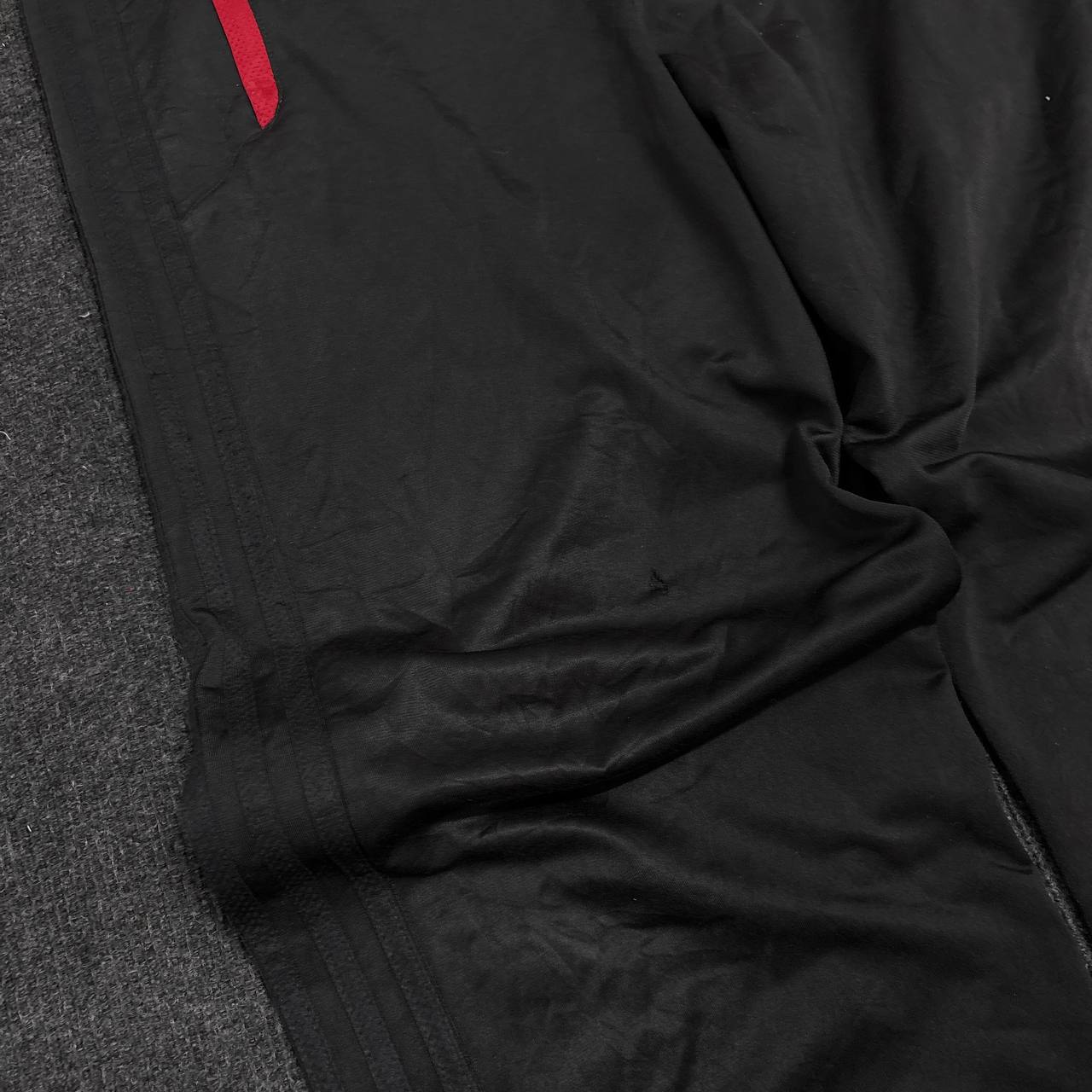 ADIDS BLACK TRACK