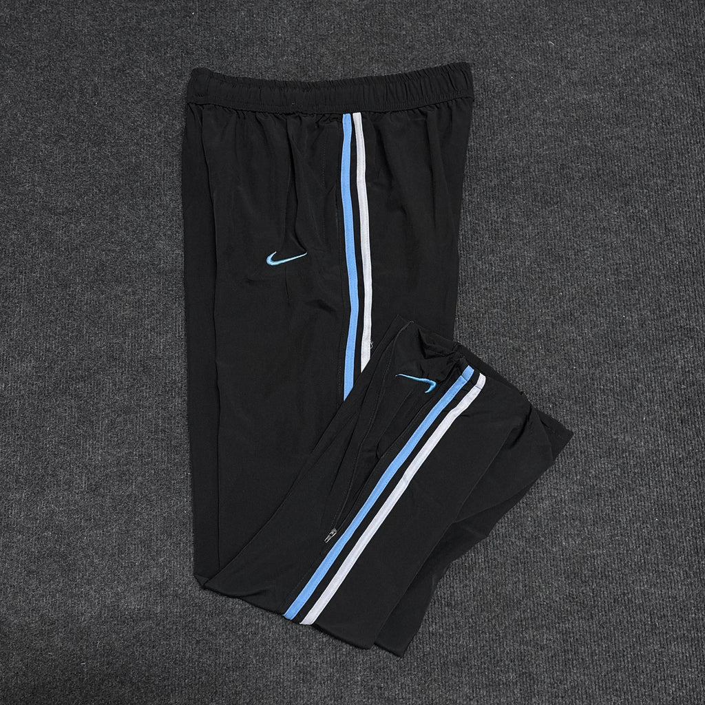 BLACK NIKE TRACK