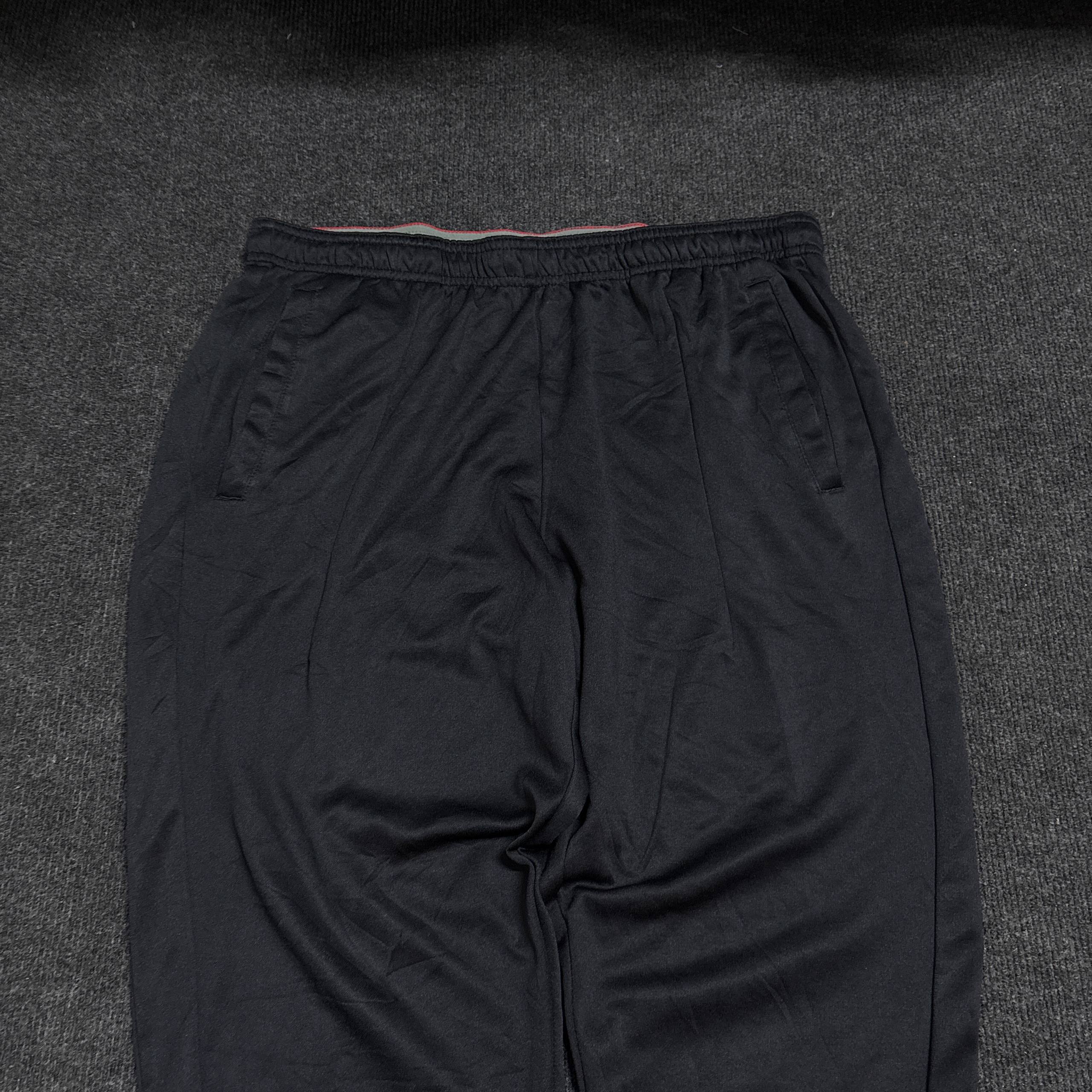 Avlnche black track pant
