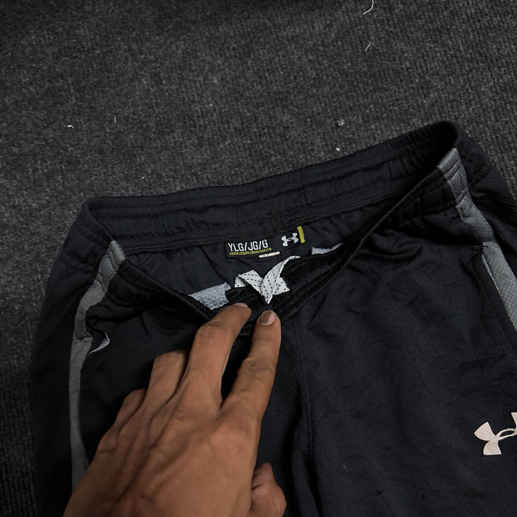 UA BLACK TRACK