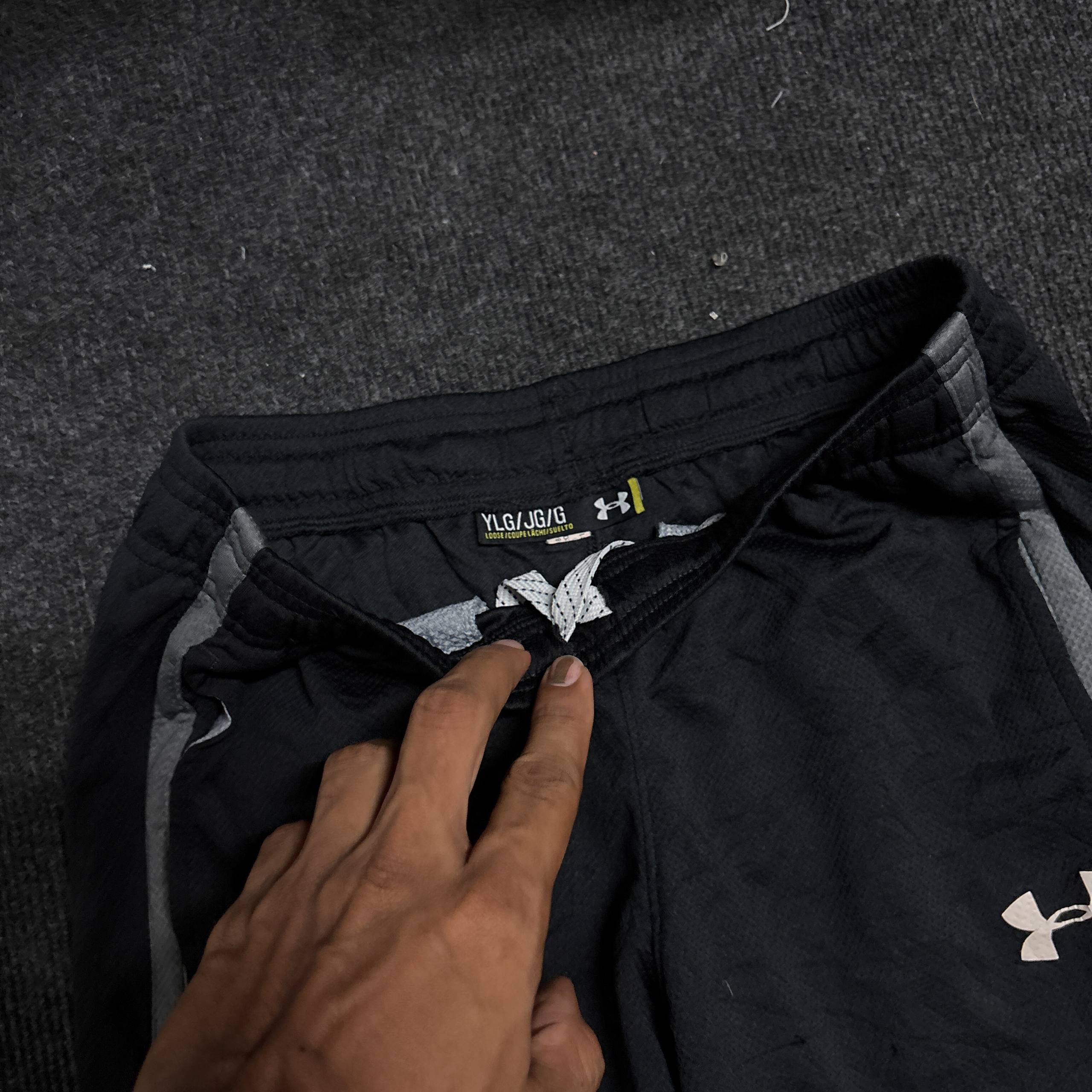 UA BLACK TRACK