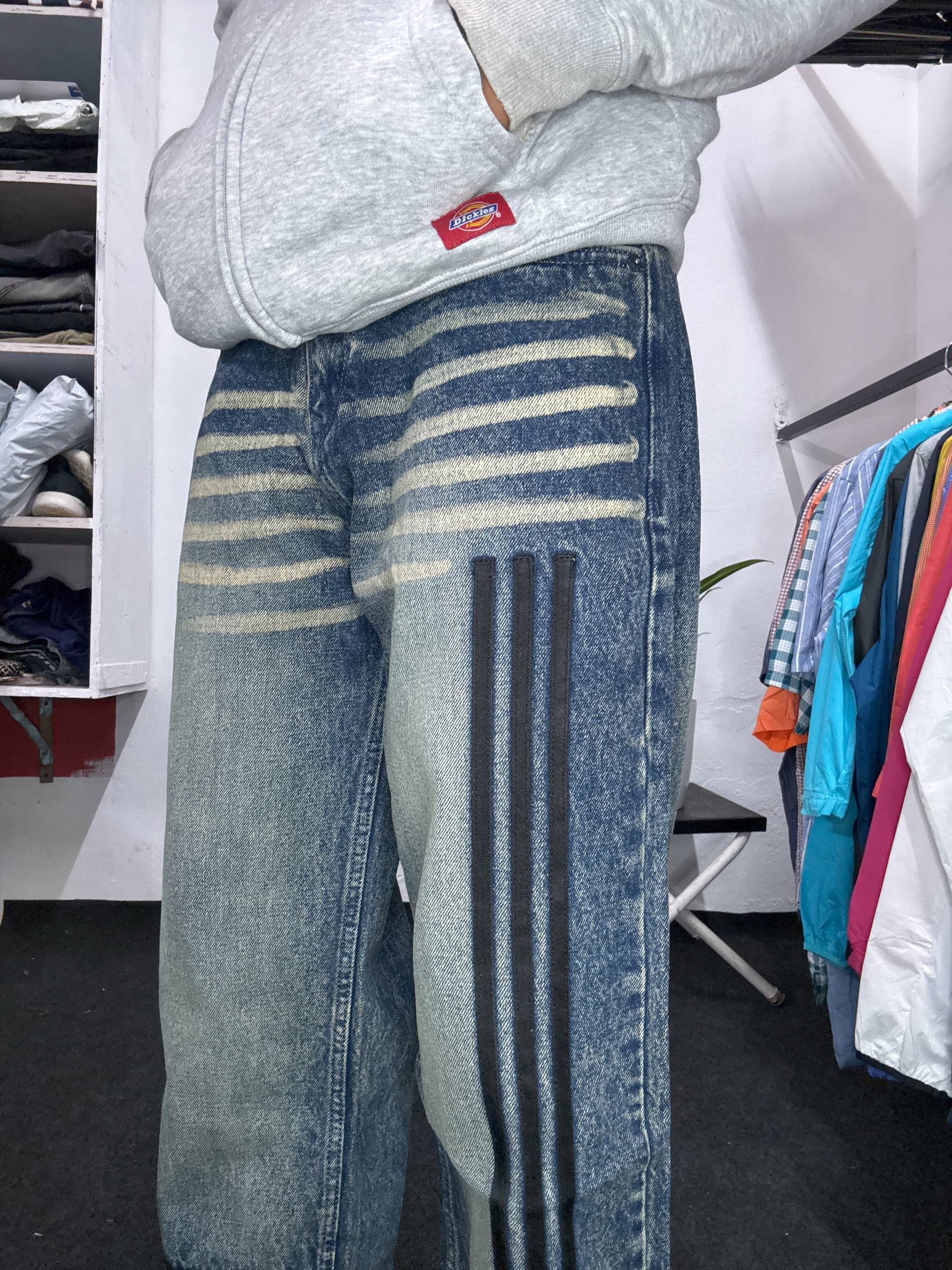 VINTAGE STRIPPED DENIM