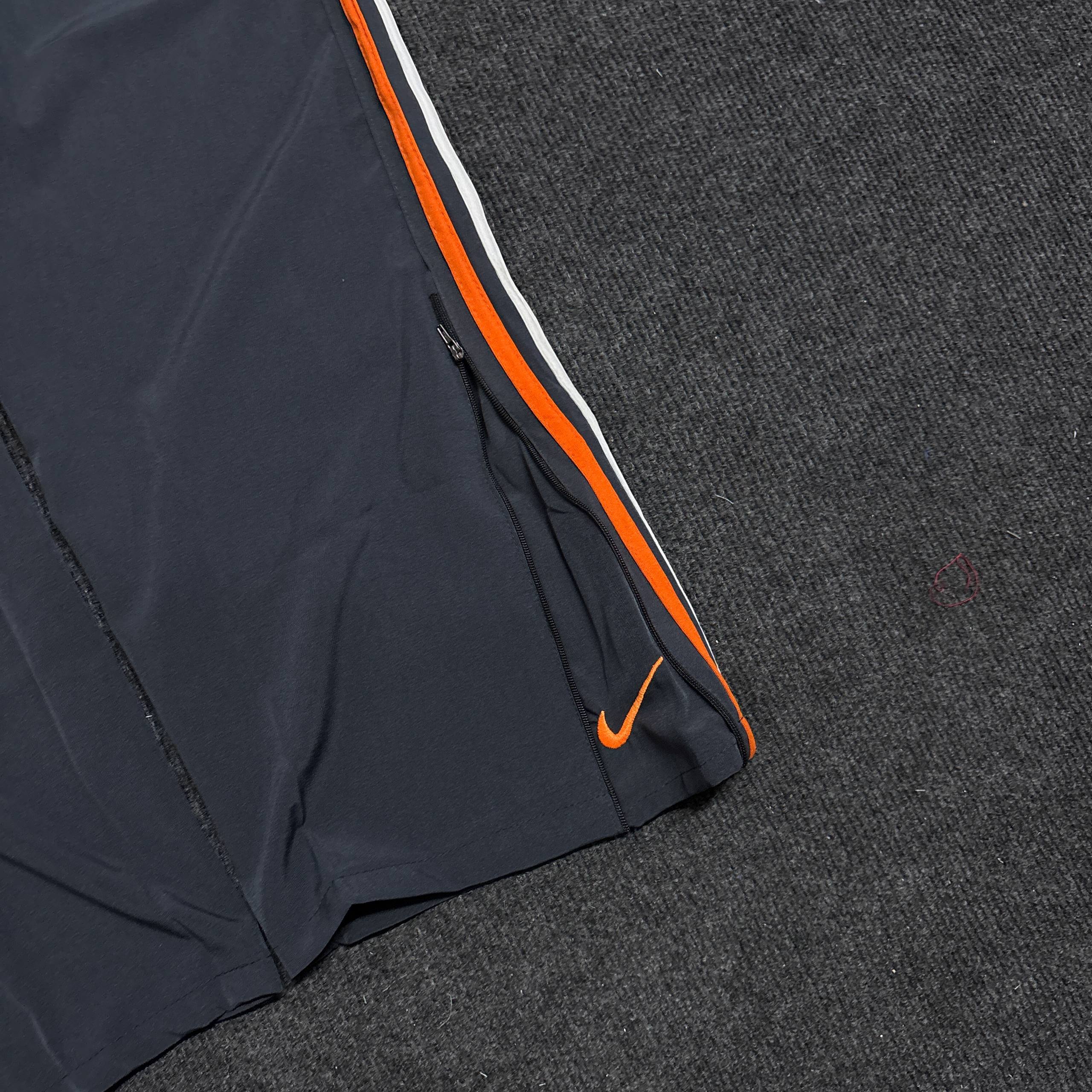 BLUE NIKE TRACK
